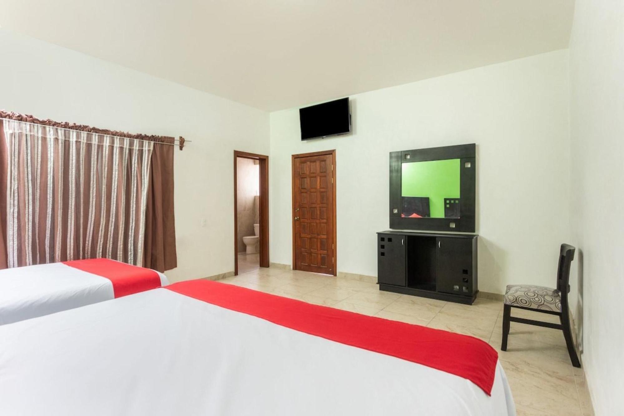 Oyo Hotel Emperadores Inn, Atlixco Exteriér fotografie